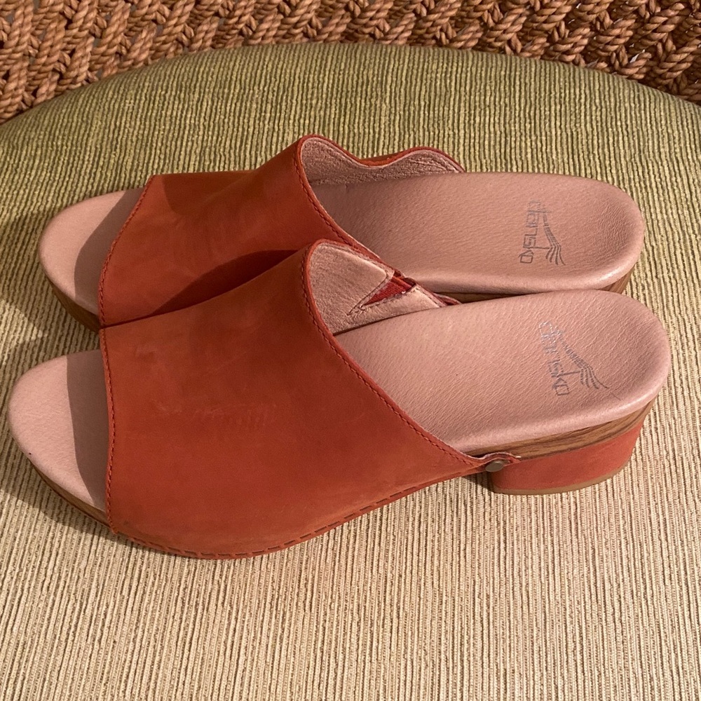 Dansko Macy Coral Leather Slide Sandals. Euro 38. Excellent Condition. - Picture 2 of 13